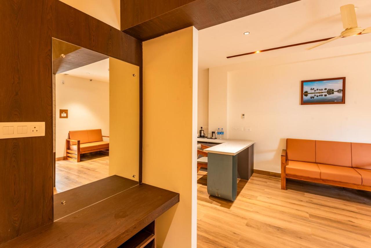 Hotel Stay Bella Кожикоде Экстерьер фото