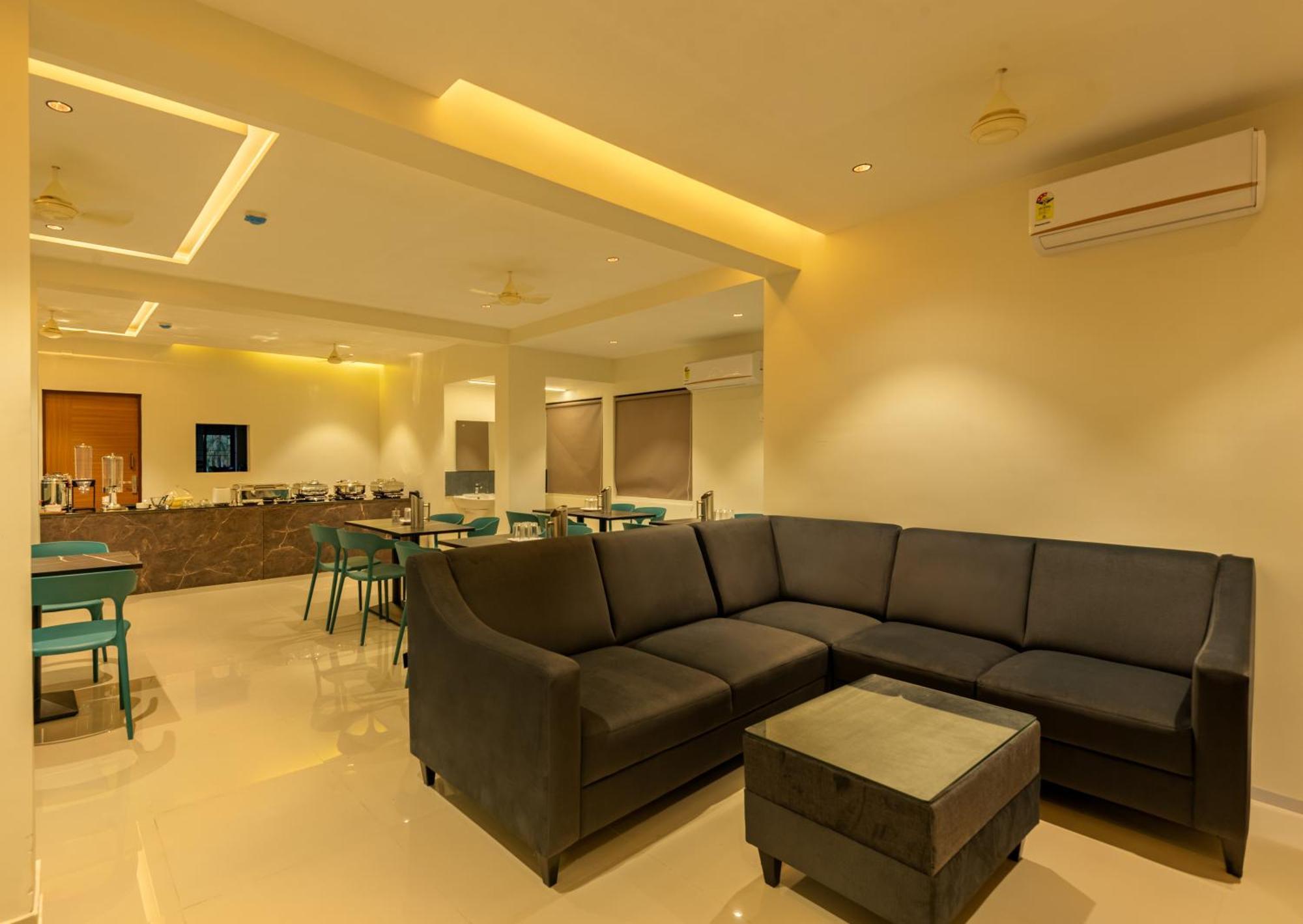 Hotel Stay Bella Кожикоде Экстерьер фото