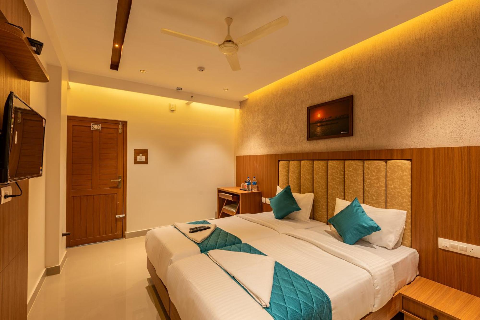Hotel Stay Bella Кожикоде Экстерьер фото