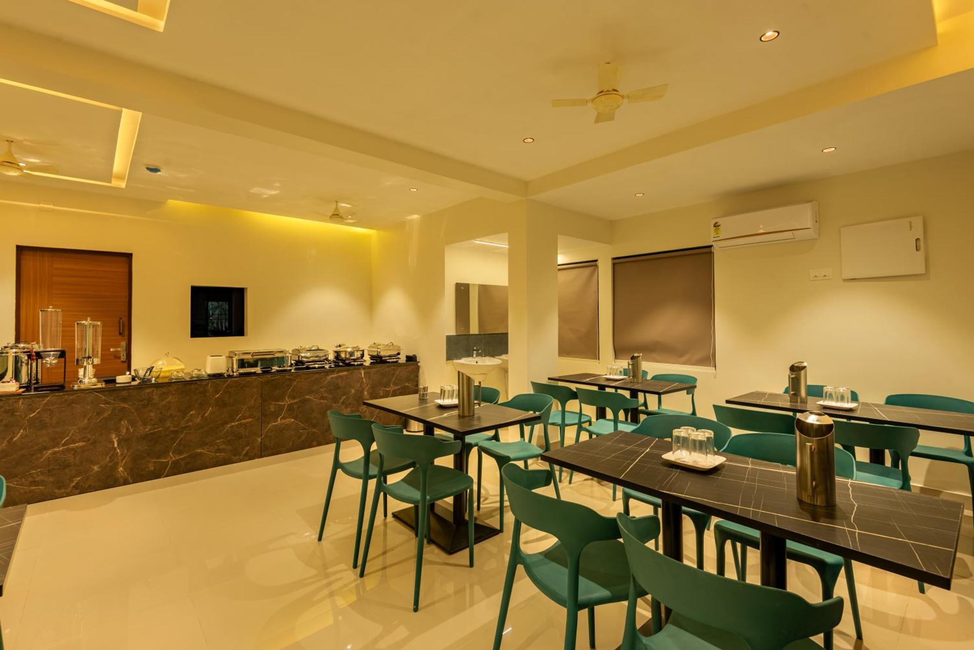 Hotel Stay Bella Кожикоде Экстерьер фото
